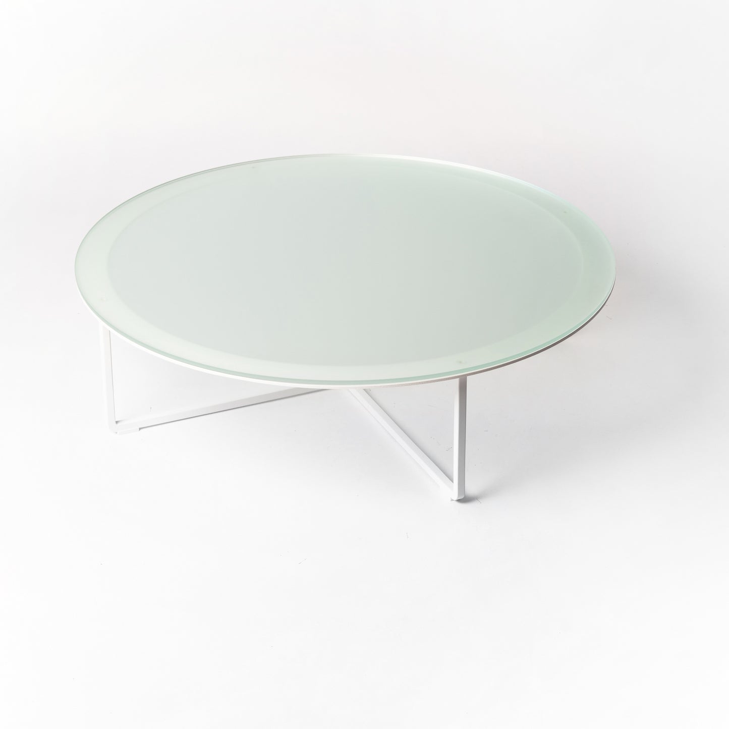 Circo X Lounge table by Formagnifica - lifestyle image in contemporary interior setting